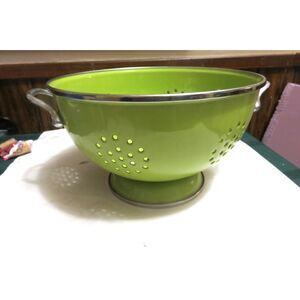 VTG Lime Green Enamel Kitchen Strainer Colander Footed Retro Farmhouse Large 10”